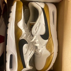 Nike air max sc Lea, size 12 brown and white